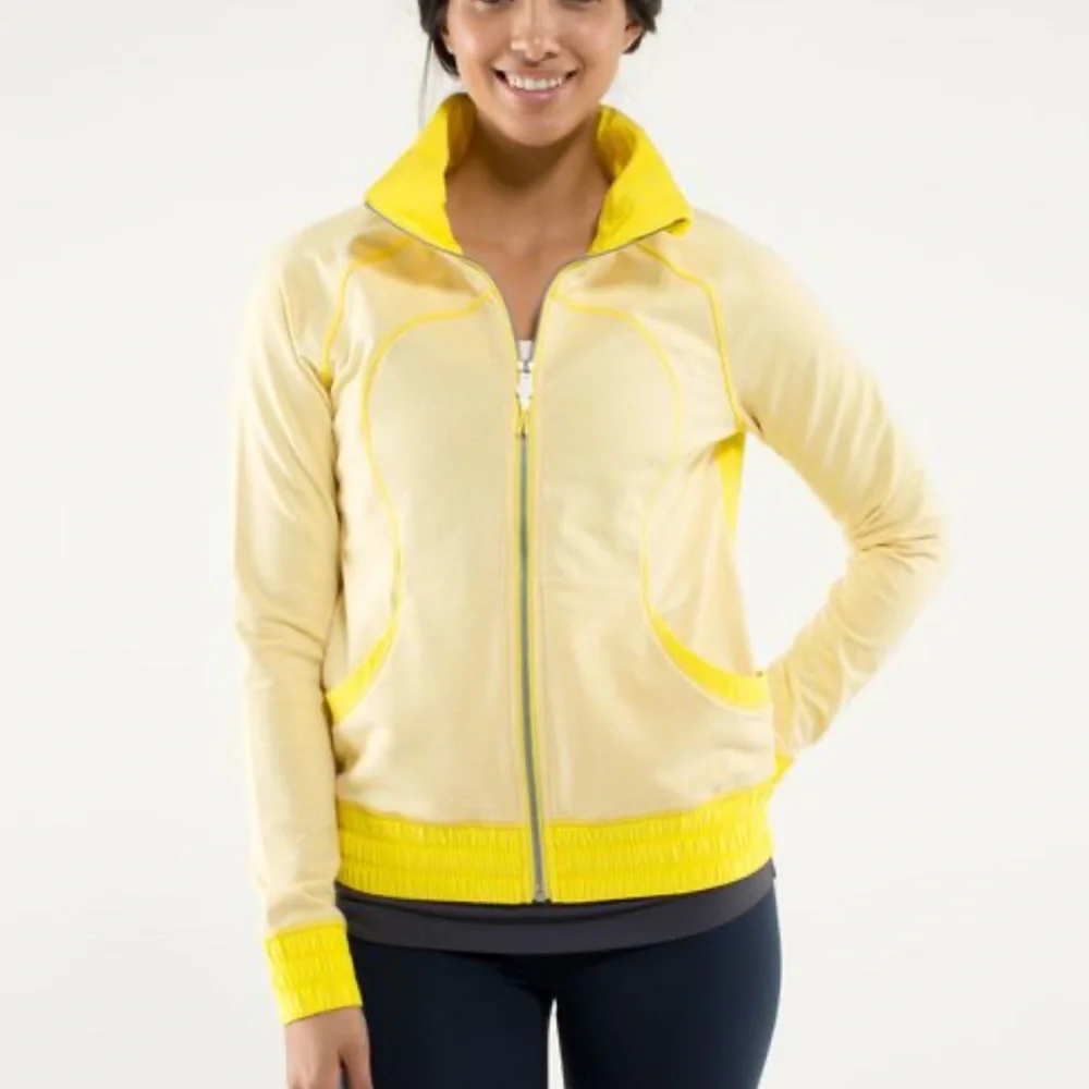 Lululemon Blissed Out Jacket In Sizzle #P05 - Picture 1 of 10